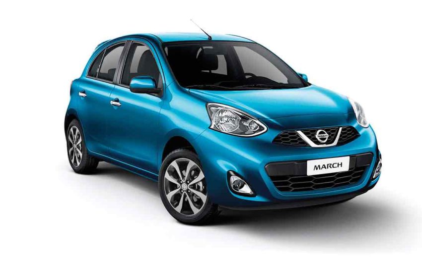 Nissan March azul visto de frente