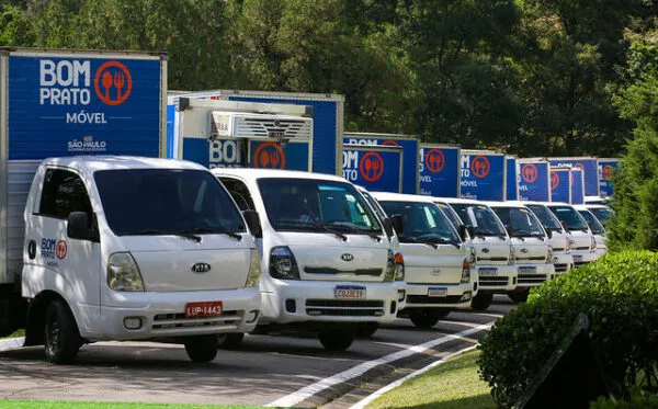 bom prato móvel food truck