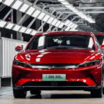 BYD linha de montagem carros elétricos