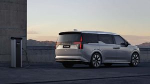volvo minivan