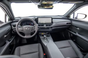 Lexus UX 300h 2025
