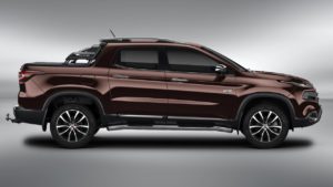 Fiat Toro 2020 vinho vista desde a lateral